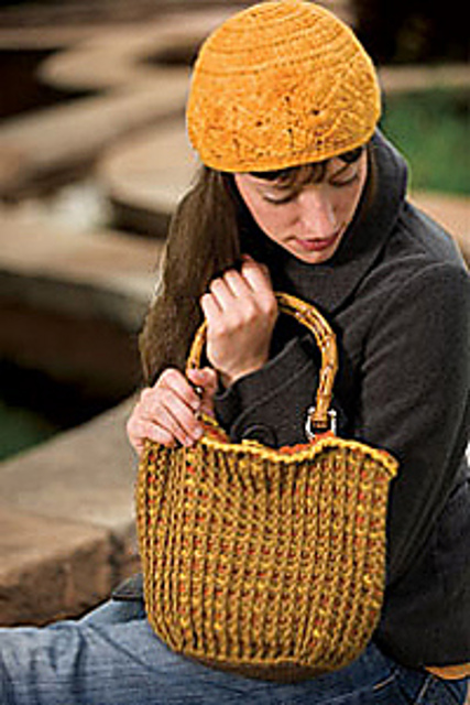 Carolyn's Cabled Purse
