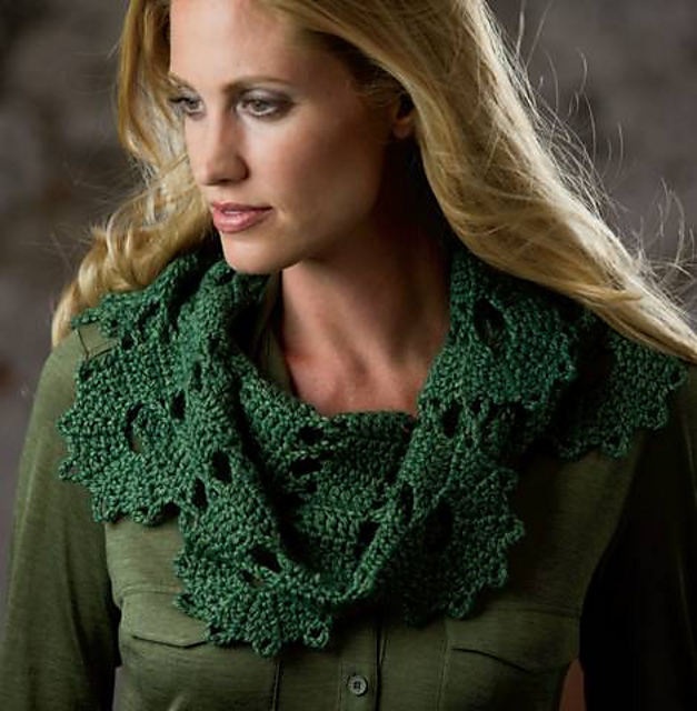 Wintergreen Cowl
