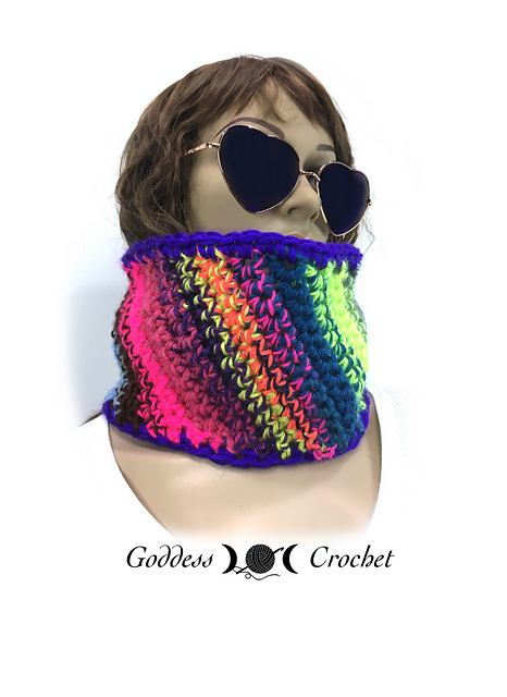 Scrappy Bias Cowl Crochet Version