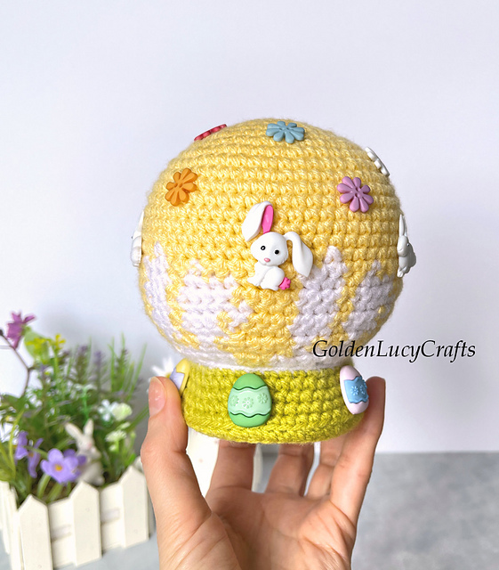 Snow Globe Easter
