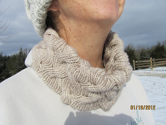 Shifting Sands Cowl