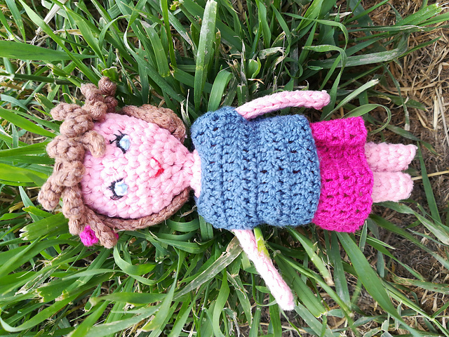 Clothes for small doll