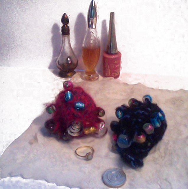 Jewelled Scarab ring purse