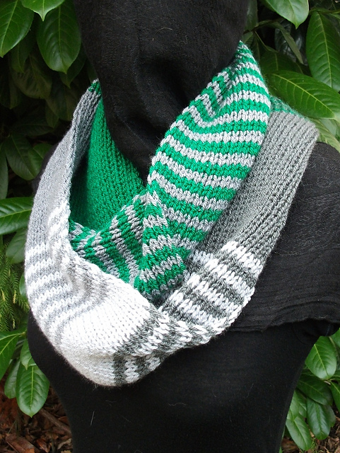 Color Addiction Cowl