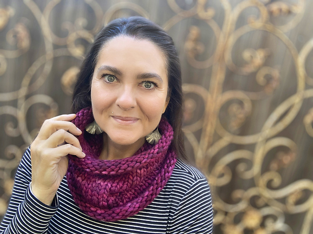 Quick and Cozy Rasta Cowl
