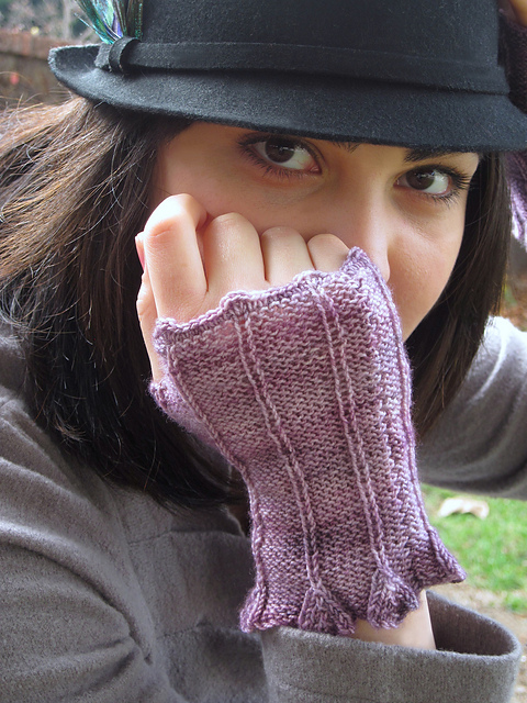 Belle Fingerless Mitts