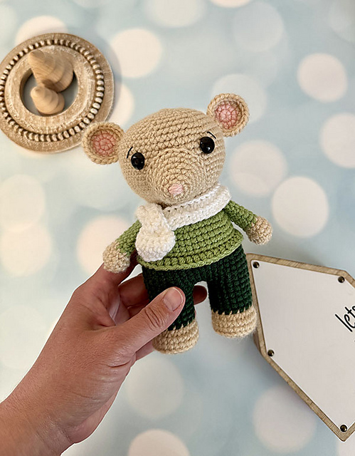 Amigurumi Christmas Mouse