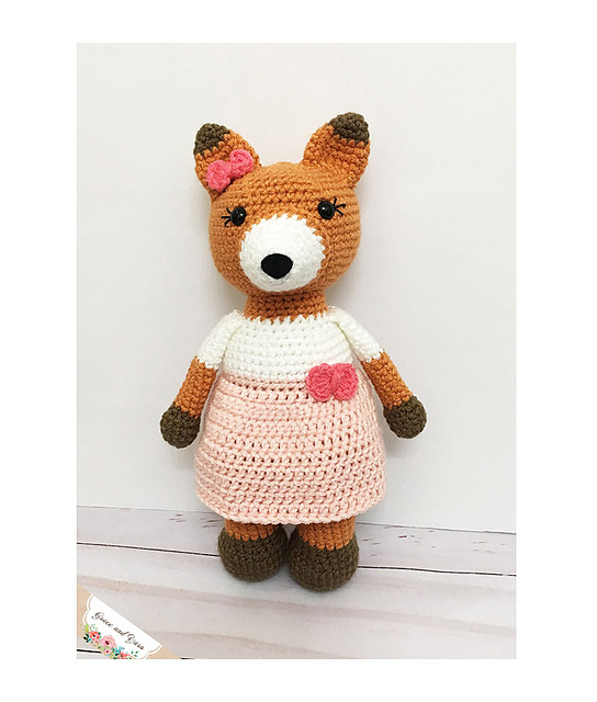 Emma the Fox Amigurumi