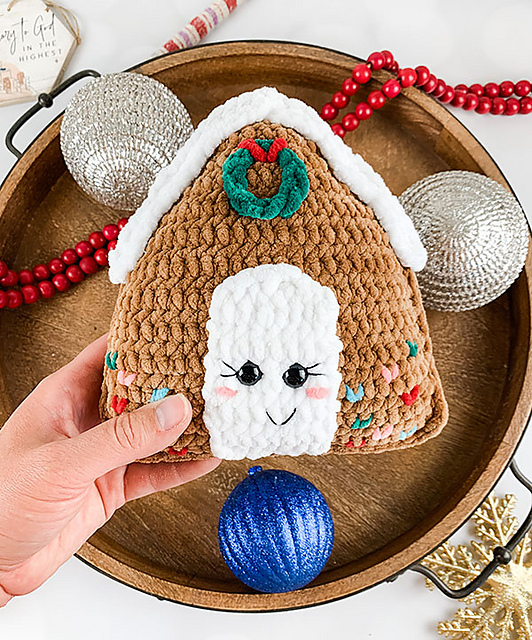 Amigurumi Gingerbread House