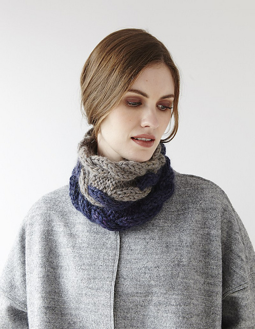 Two-Colour Cable Cowl