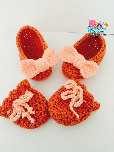 Pumpkin Spice Mittens & Booties