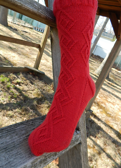 Twisted Diamond Chain Socks