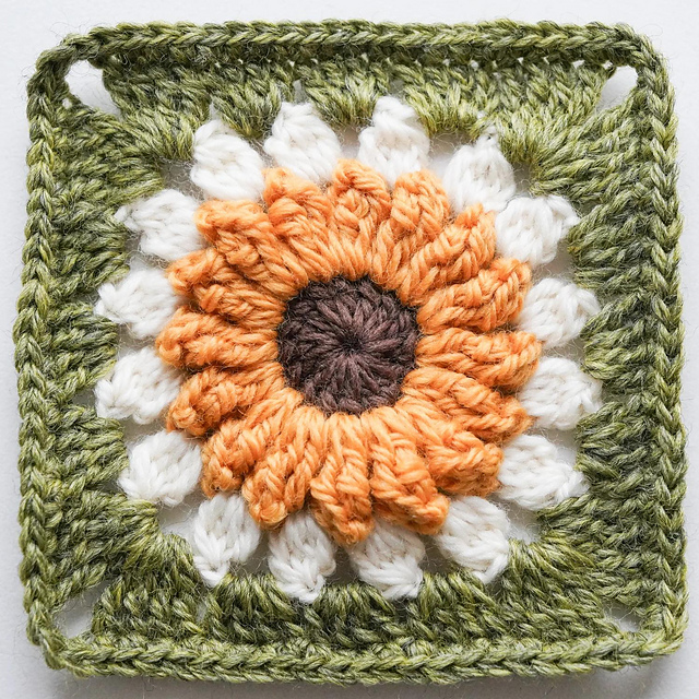 Wild Popcorn Daisy Granny Square
