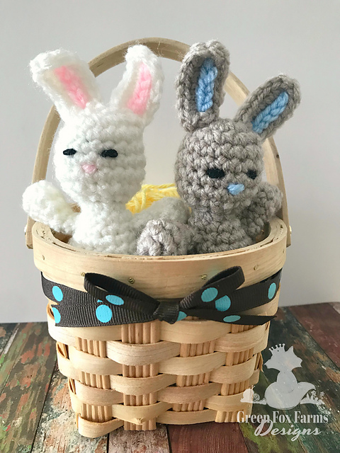 Tiny Bunny Amigurumi
