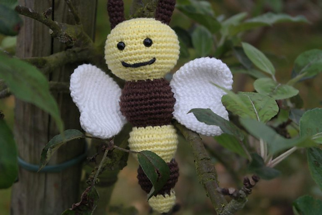 Butterfly/Bumblebee rattle