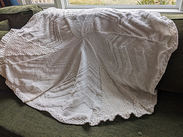 Winter Mountain Tree Skirt