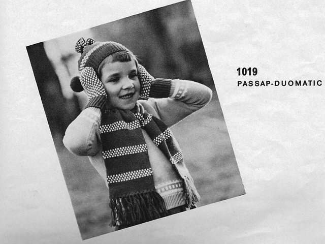 1019 Hat, Scarf, Mittens