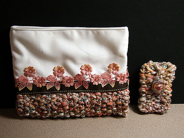 Half-n-half handspun purse & cell phone cozy