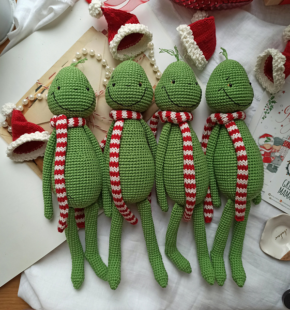 Ravelry: Green Alf pattern by Grizly mama