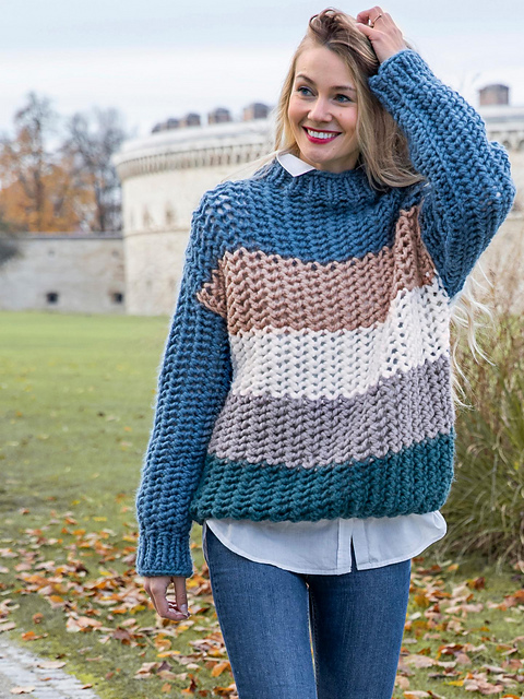 Lochmusterpulli mit Blockstreifen
