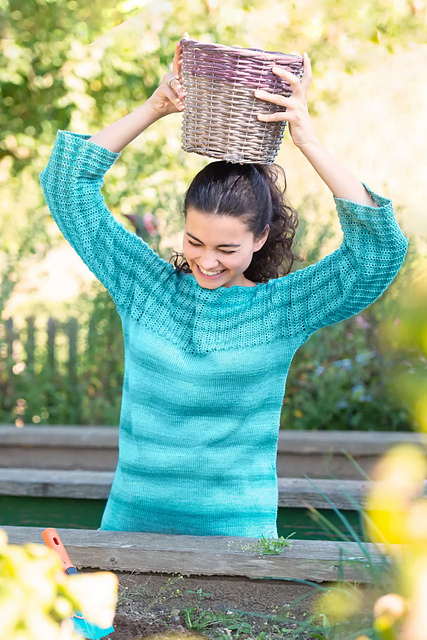 Pulli mit Lochmuster und Trompetenärmeln