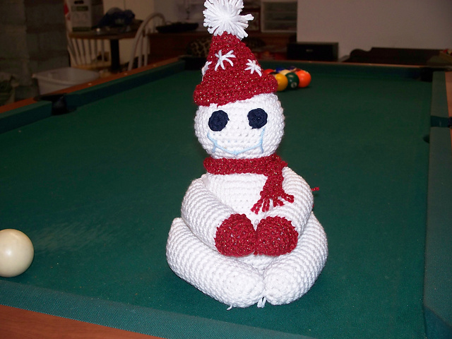 Frosty Guest Towel Caddy