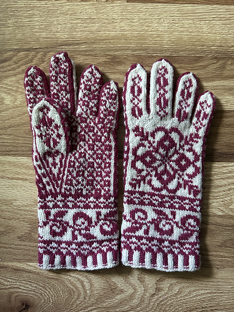 Women's Selbu Glove