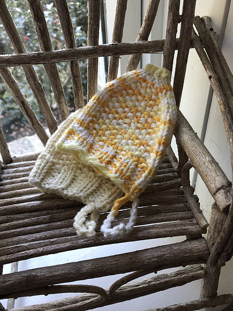 Textured Scrubby Mitt