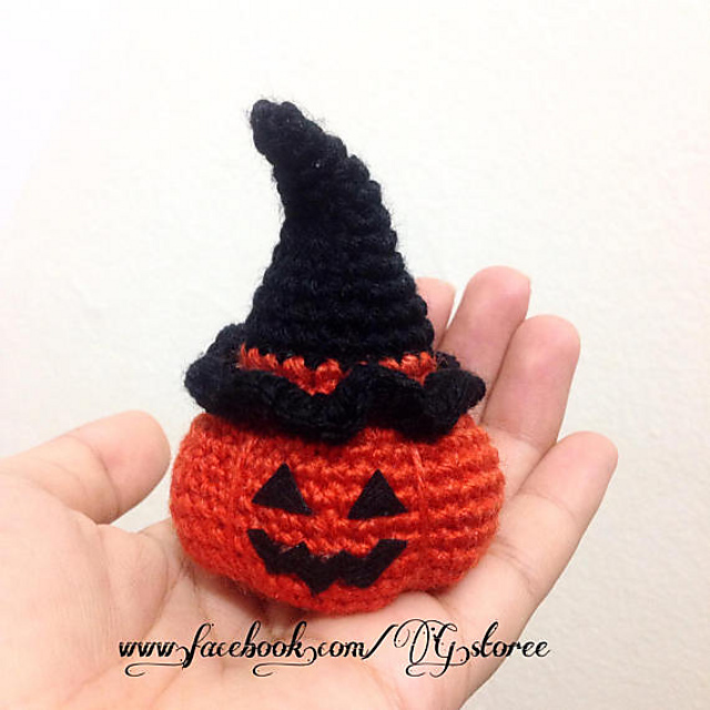 Halloween Pumpkin Amigurumi