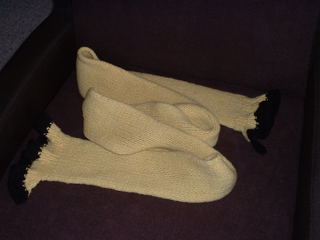 Lacy Double-Diamond Scarf