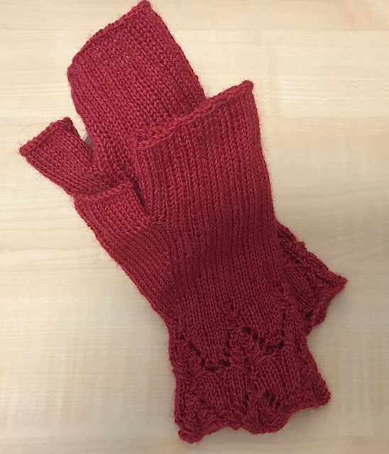 Attakai Mitts