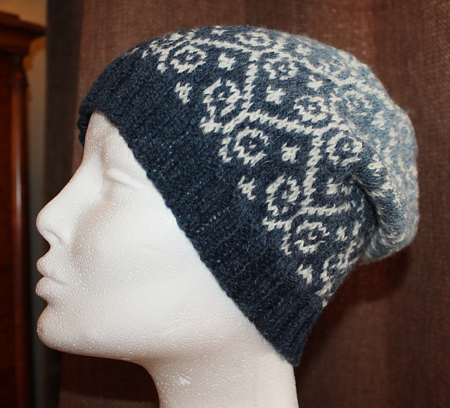 Frøydis hat and mittens