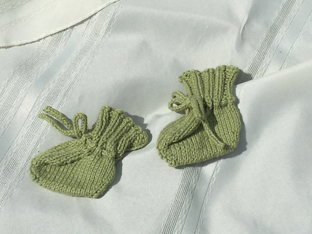 Sugar Soles- baby booties knit on two circulars