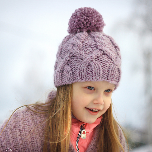 Ulyana cable hat