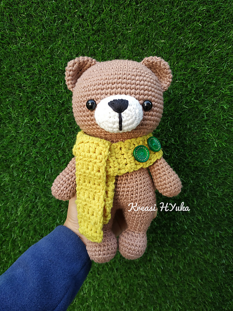 Momo the Brown Bear