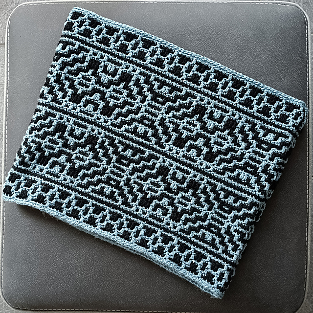 MoSa mosaic overlay crochet