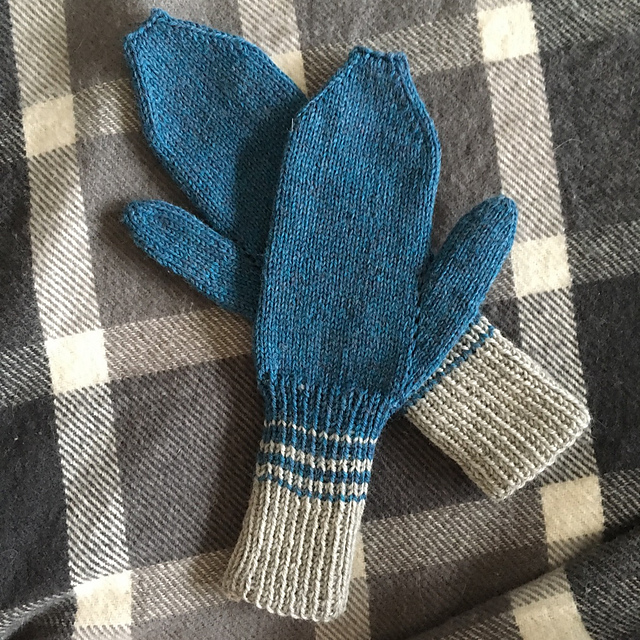 Simple Knitted Mittens