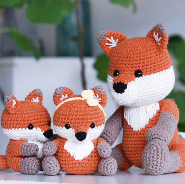 Mama Fox and her cubs