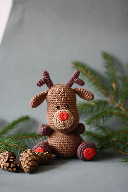 Love Reindeer - crochet reindeer