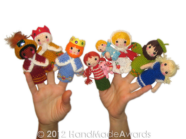 Ravelry: Christmas Nativity Finger Puppets Crochet pattern by Loly Fuertes