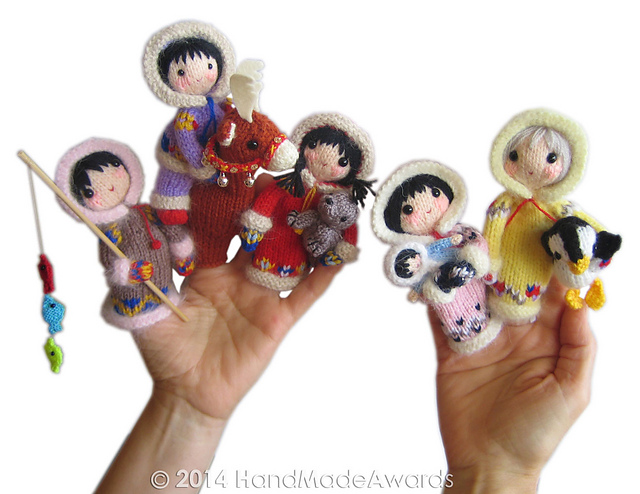 Families of the World INUIT FAMILY finger puppets