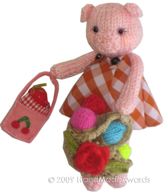 Lady Pig with Acorns