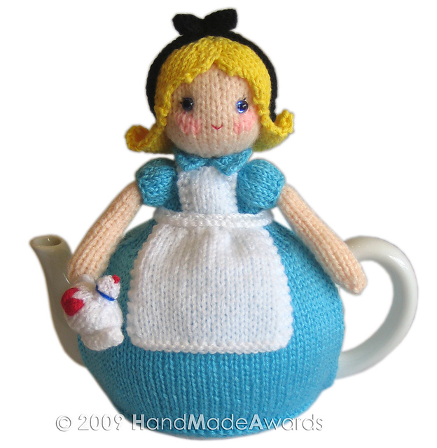 Ravelry: Alice in Wonderland Tea Cosy (Knit) pattern by Loly Fuertes