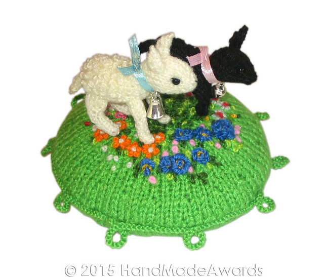 Two little Lambs Pincushion