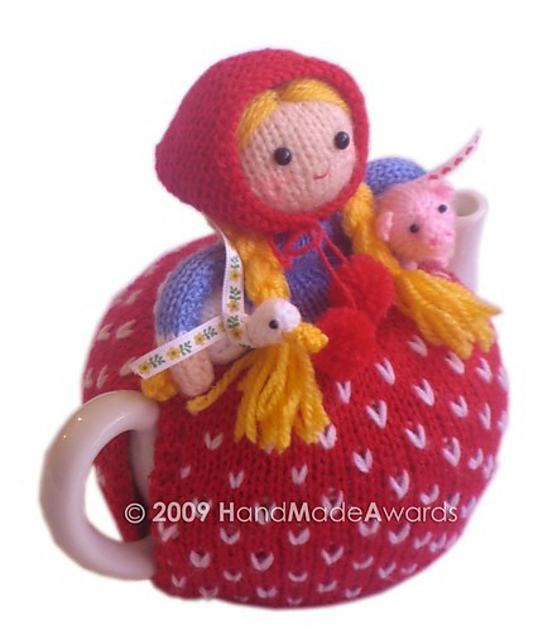 MARGARET THE FARMER with her BABY PIG and LITTLE GOOSE TEA COSY CROCHET