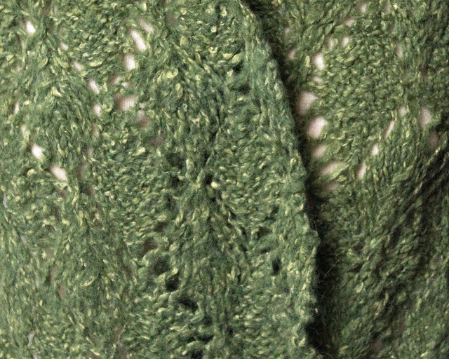 Reversible lace moebius scarf