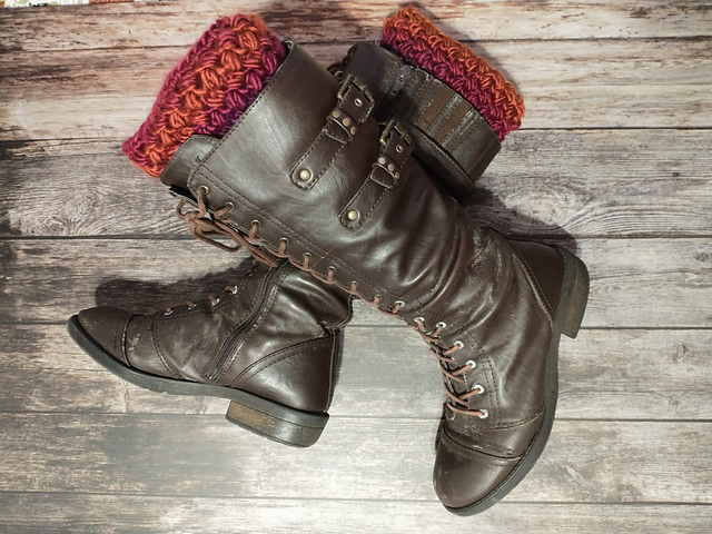 Bean Stitch Boot Cuff