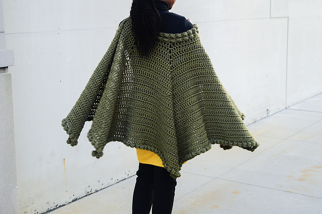 Riley Bobble Cape