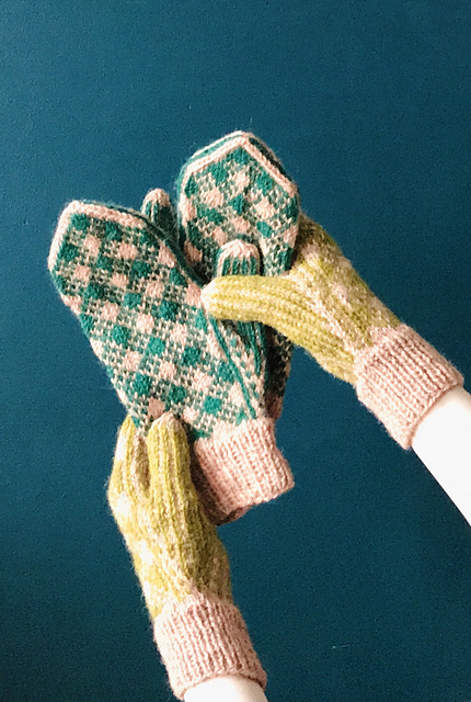 Renton mittens