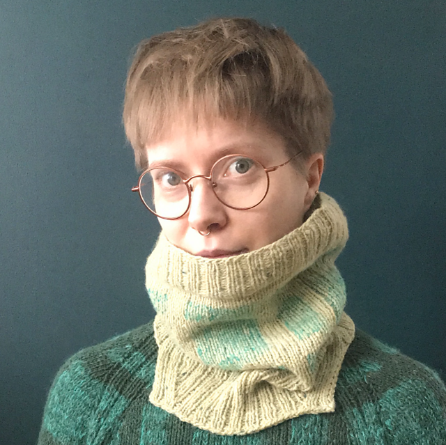 Shadows cowl